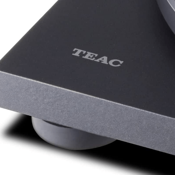 TEAC Belt drive Turntable Black