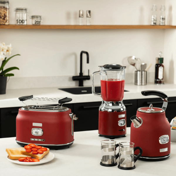 Westinghouse Retro series kettle Red