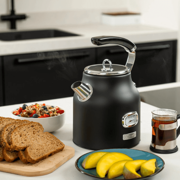 Westinghouse Retro series kettle Black